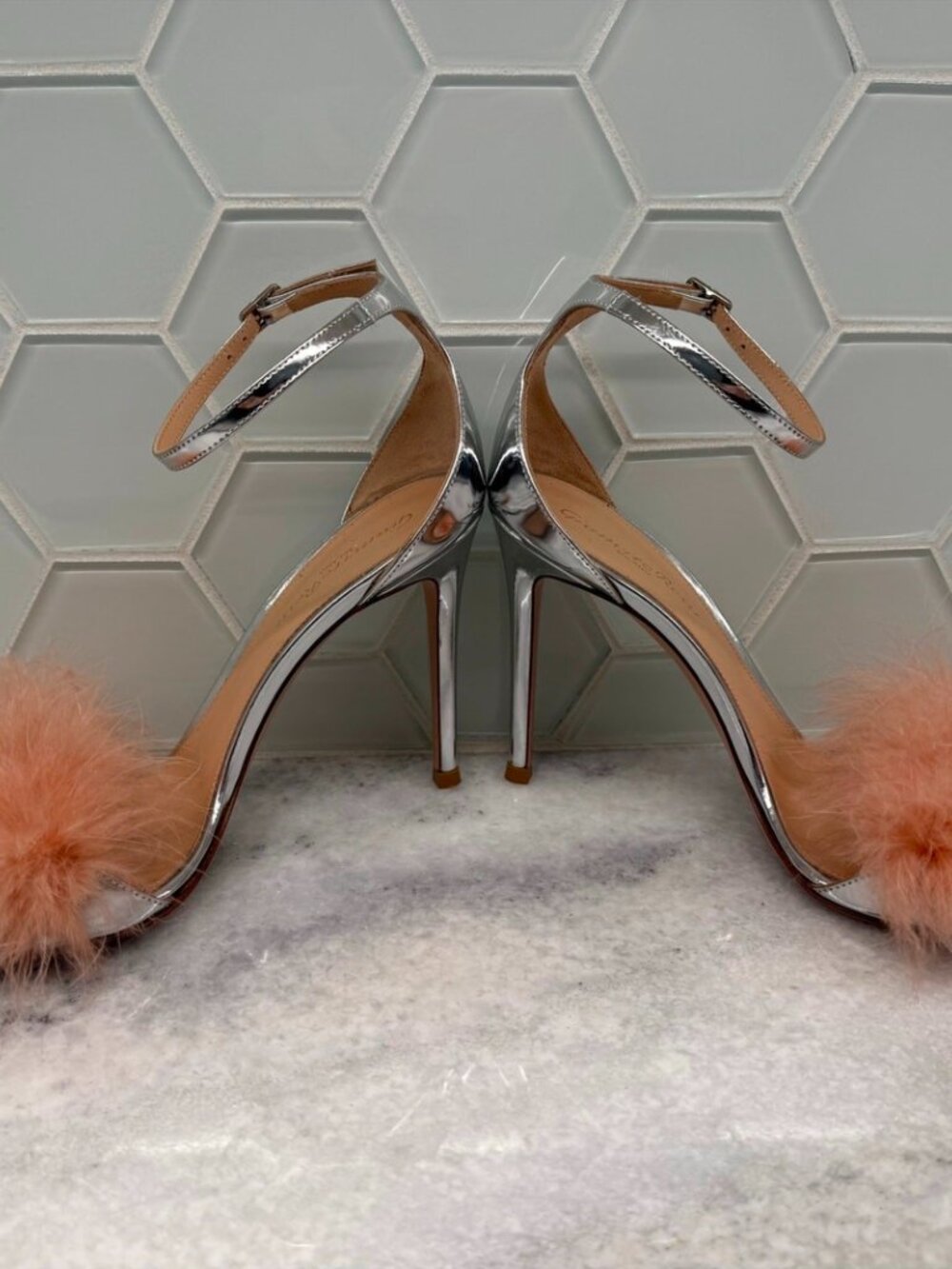 Gianvito Rossi - Marabou Metallic Feather Sandals - Picture 2 of 3